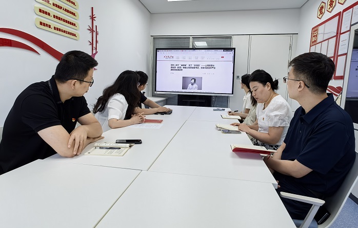 151755228083158334.jpg 新聞?wù)掌壕窘逃?jpg